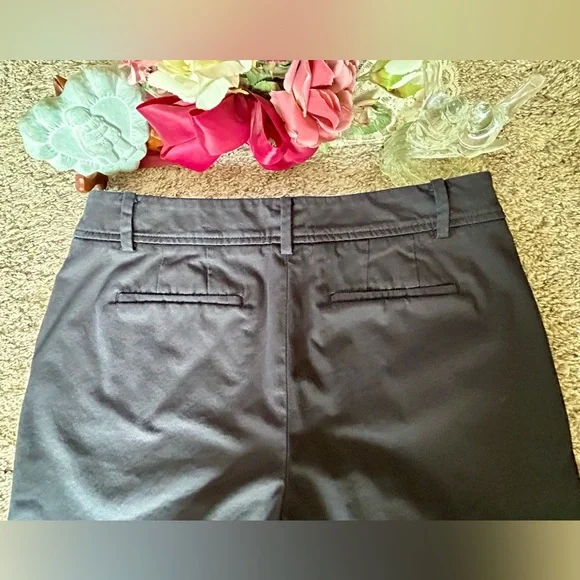 Talbots Black Perfect Shorts with Classic Style, Women's 6P - Picture 4 of 10